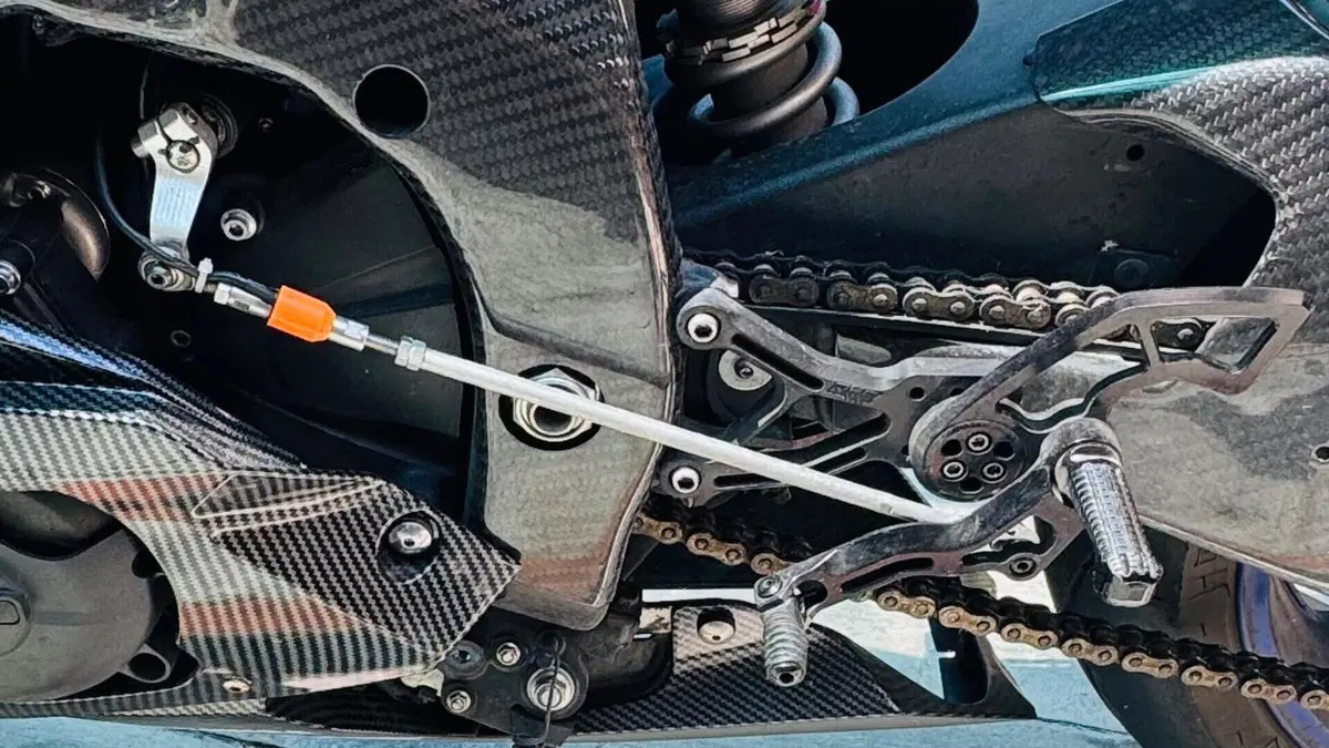Yamaha YZF R6 Race (2022 - 26)  (5)