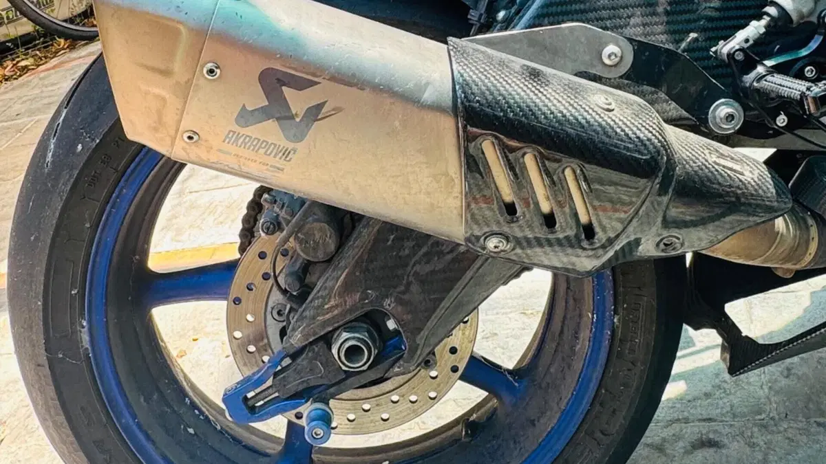 Yamaha YZF R6 Race (2022 - 26)  (9)