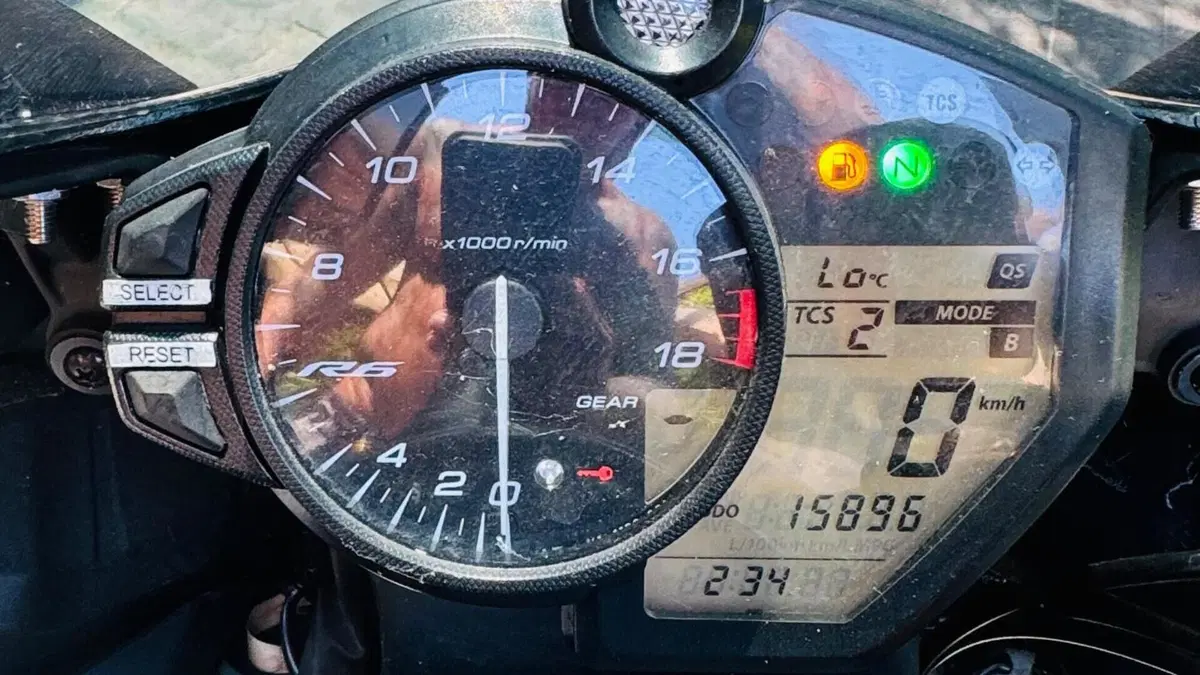 Yamaha YZF R6 Race (2022 - 26)  (11)