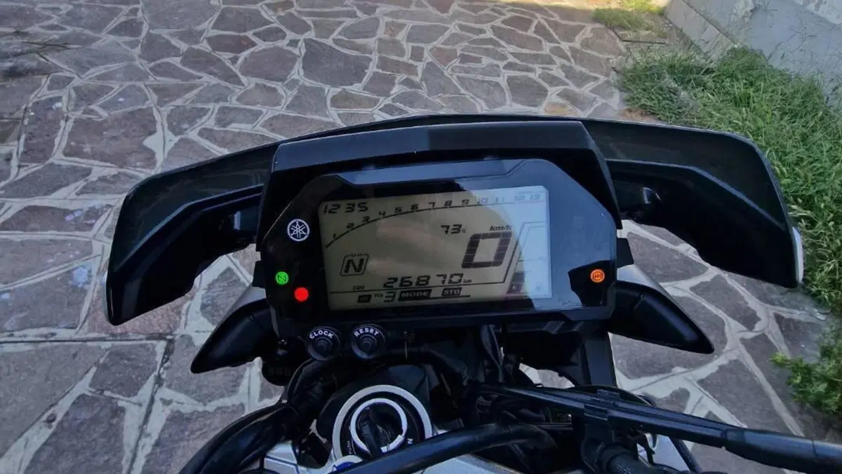 Yamaha MT-10 (2017 - 20)  (6)