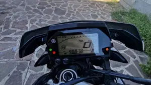 Yamaha MT-10 (2017 - 20)  (6)