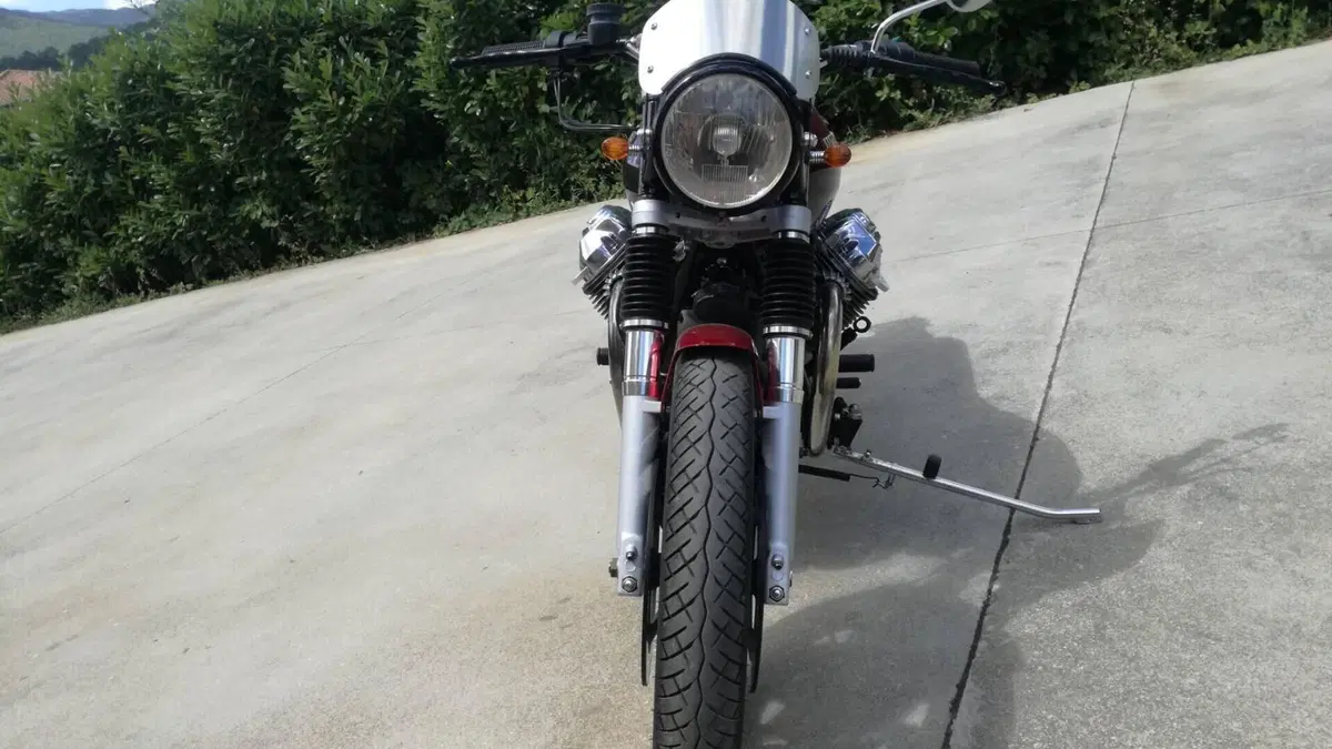 Moto Guzzi   (2)
