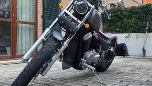 Honda VT 600 C Shadow (1989 - 02)  (4)