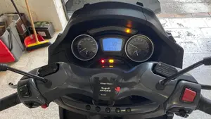 Piaggio Mp3 300 ie Business LT ABS (2014 - 16)  (4)