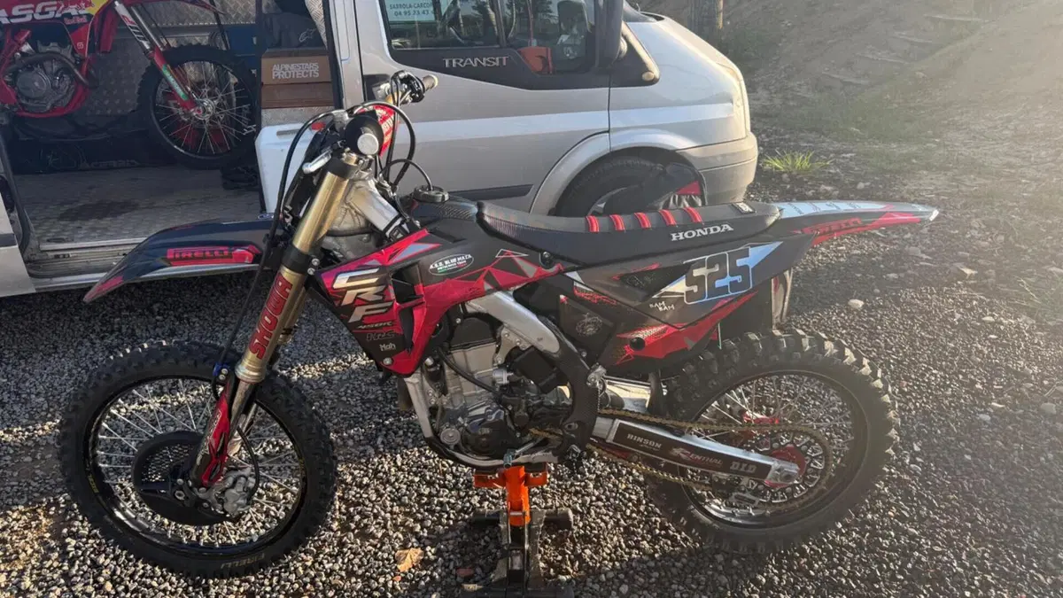 Honda CRF 450R (2023)  (2)