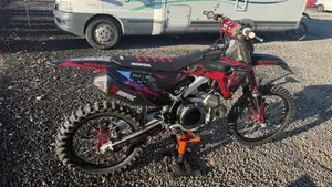 Honda CRF 450R (2023)  (3)