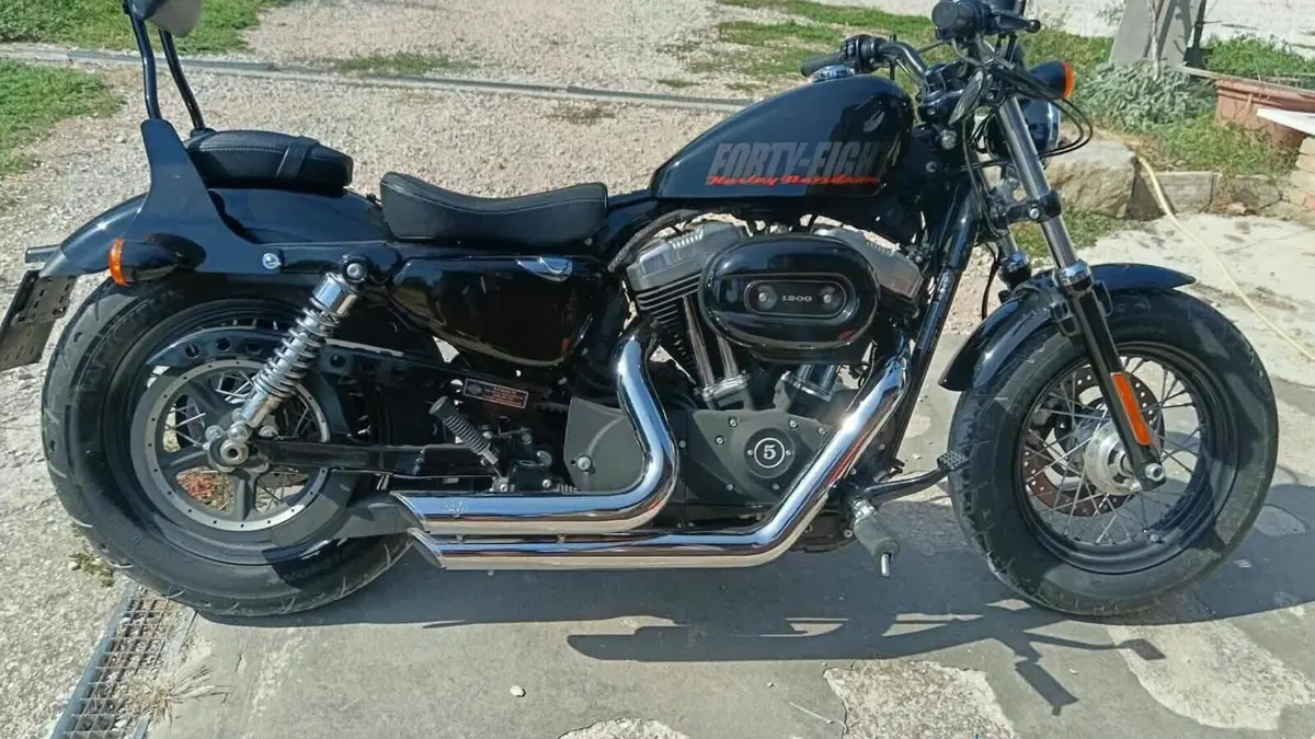 Harley-Davidson 1200 Forty-Eight (2010 - 15)  (2)