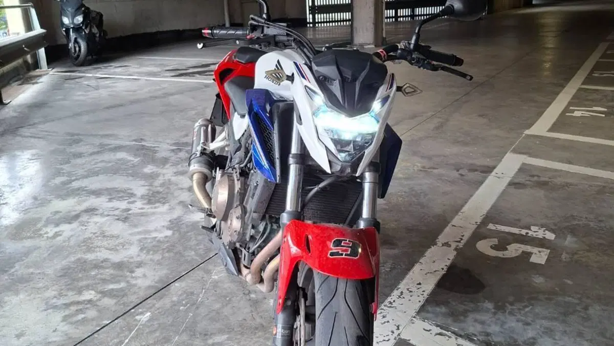 Honda CB 500 F ABS (2016)  (8)
