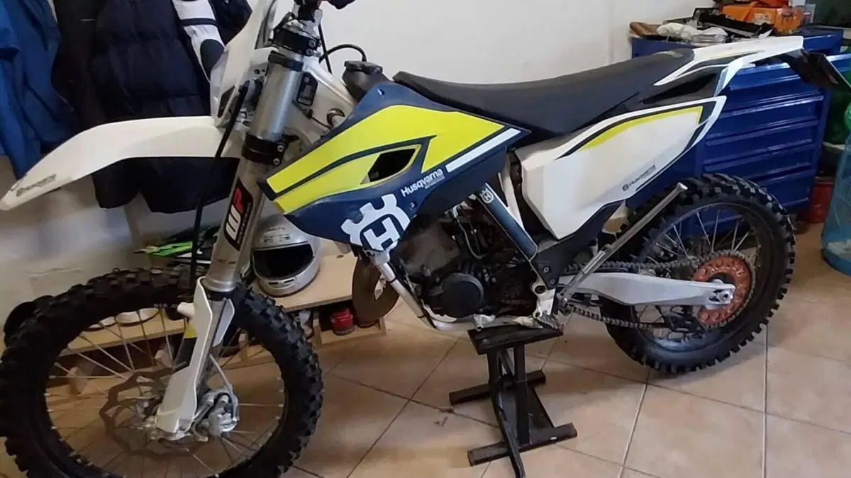 Husqvarna TC 125 (2017)  (2)