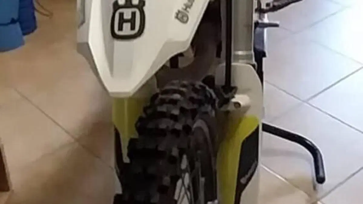 Husqvarna TC 125 (2017)  (3)