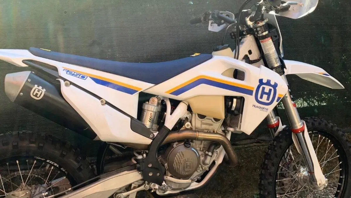 Husqvarna FE 250 Heritage (2023)  (2)