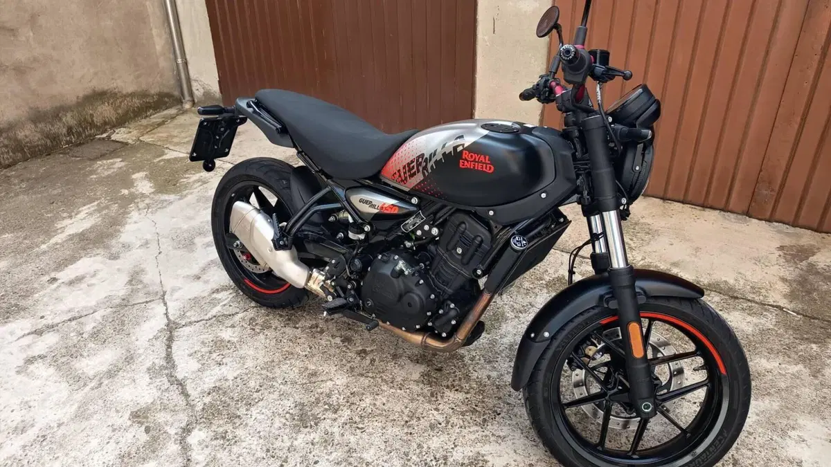 Royal Enfield Guerrilla 450 Apex (2026)  (5)