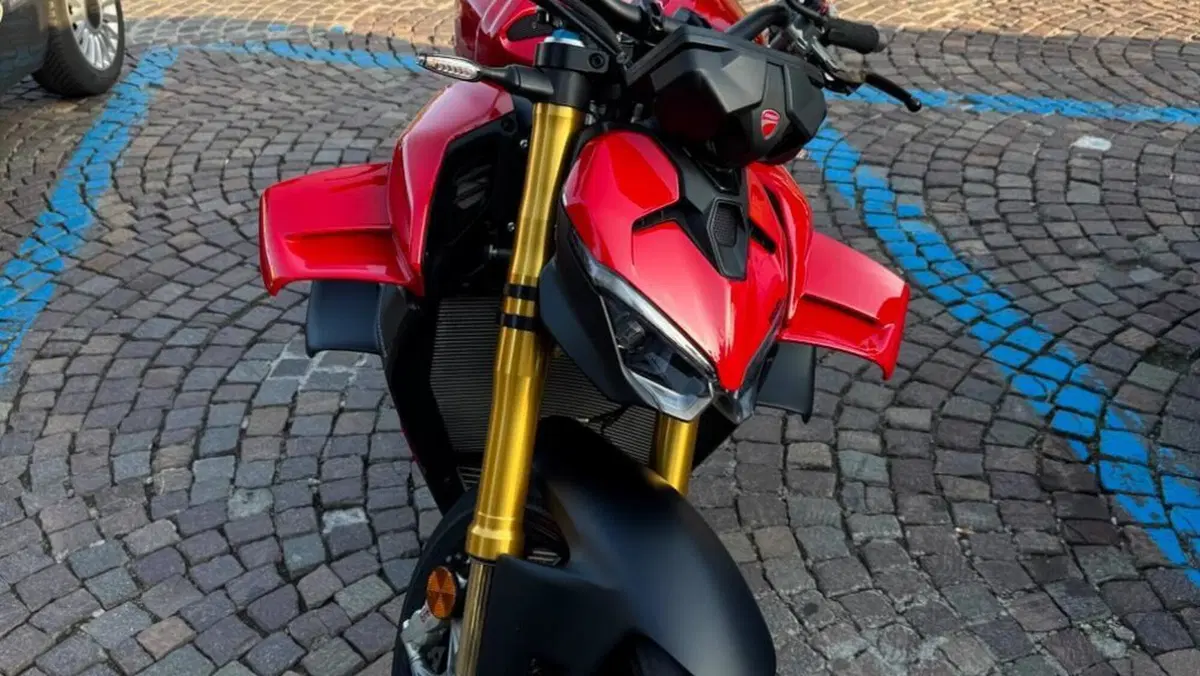 Ducati Streetfighter V4 S (2025 - 26)  (8)