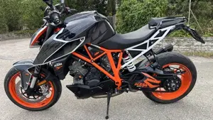 KTM 1290 Super Duke R (2019)  (3)