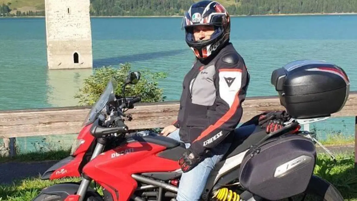 Ducati Hyperstrada 821 (2013 - 15)  (2)