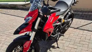 Ducati Hyperstrada 821 (2013 - 15)  (6)