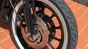 Harley-Davidson 883 R (2006 - 07) - XL 883R  (4)