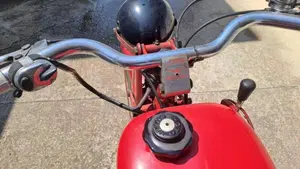 Moto Guzzi   (2)