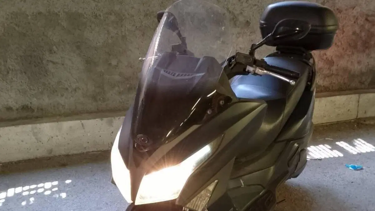 Kymco X-Town 300i ABS (2016 - 20)  (2)