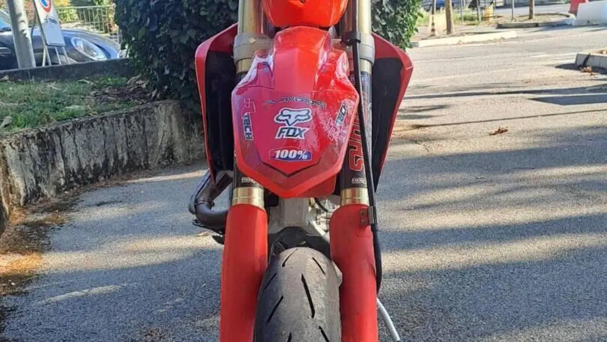Honda CRF 450R (2019)  (5)