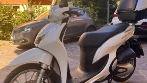 Honda SH 125 Mode (2021 - 23)  (3)
