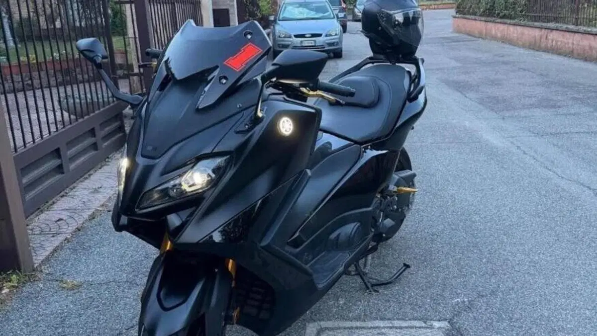 Yamaha T-Max 560 Tech Max (2022 - 24)  (5)