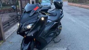 Yamaha T-Max 560 Tech Max (2022 - 24)  (5)