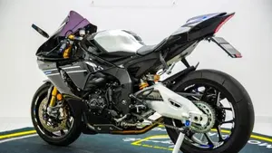 Yamaha YZF R1M (2020 - 25)  (2)