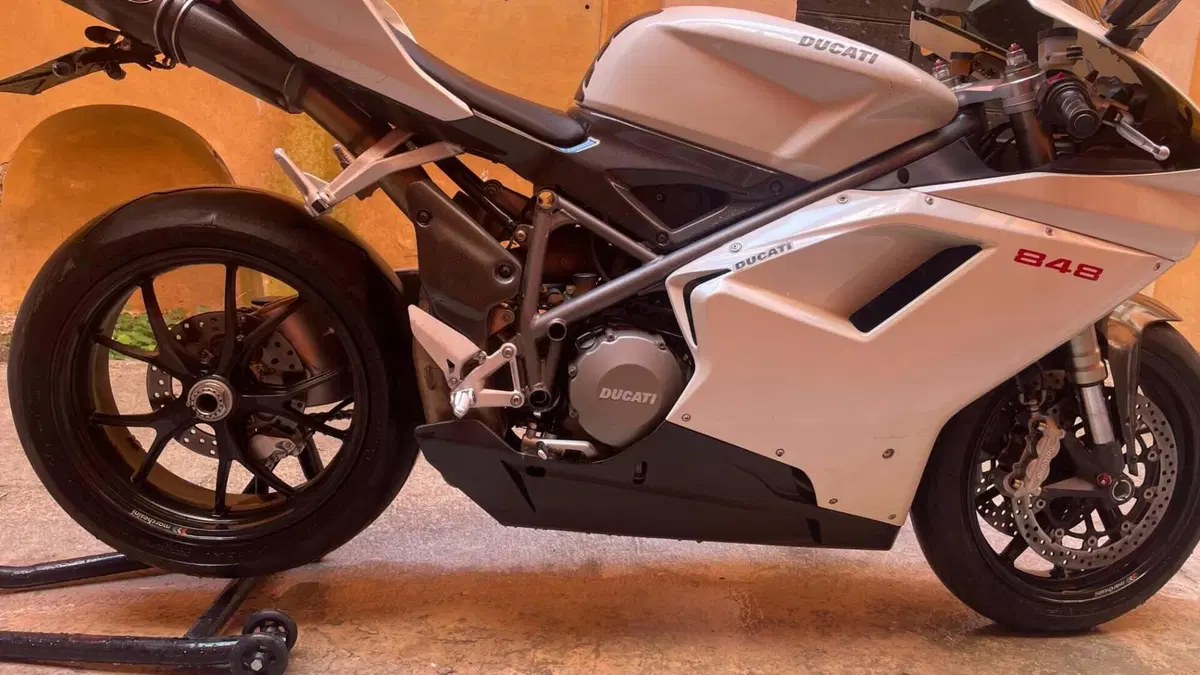 Ducati 848 (2007 - 13)  (4)
