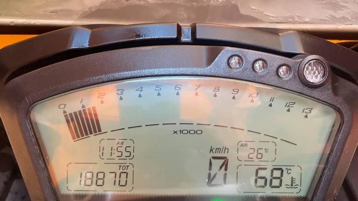 Ducati 848 (2007 - 13)  (5)