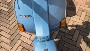 Vespa   (8)