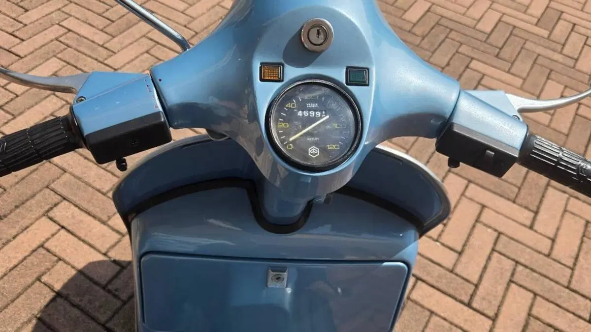 Vespa   (9)