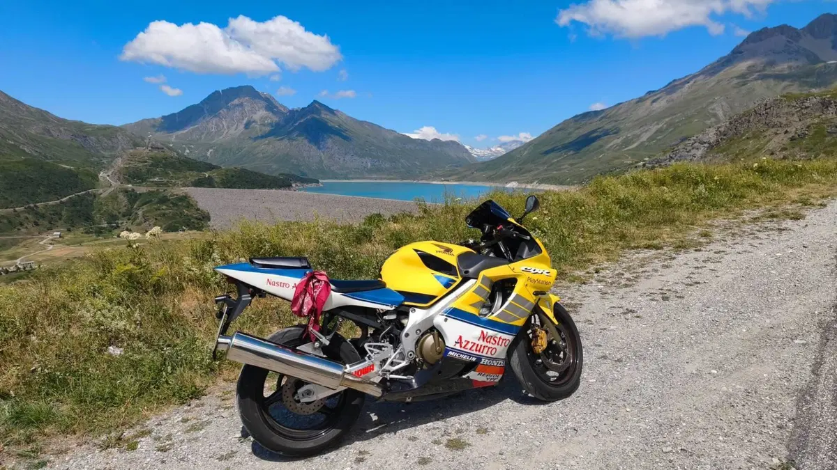 Honda CBR 600 F Sport  (6)