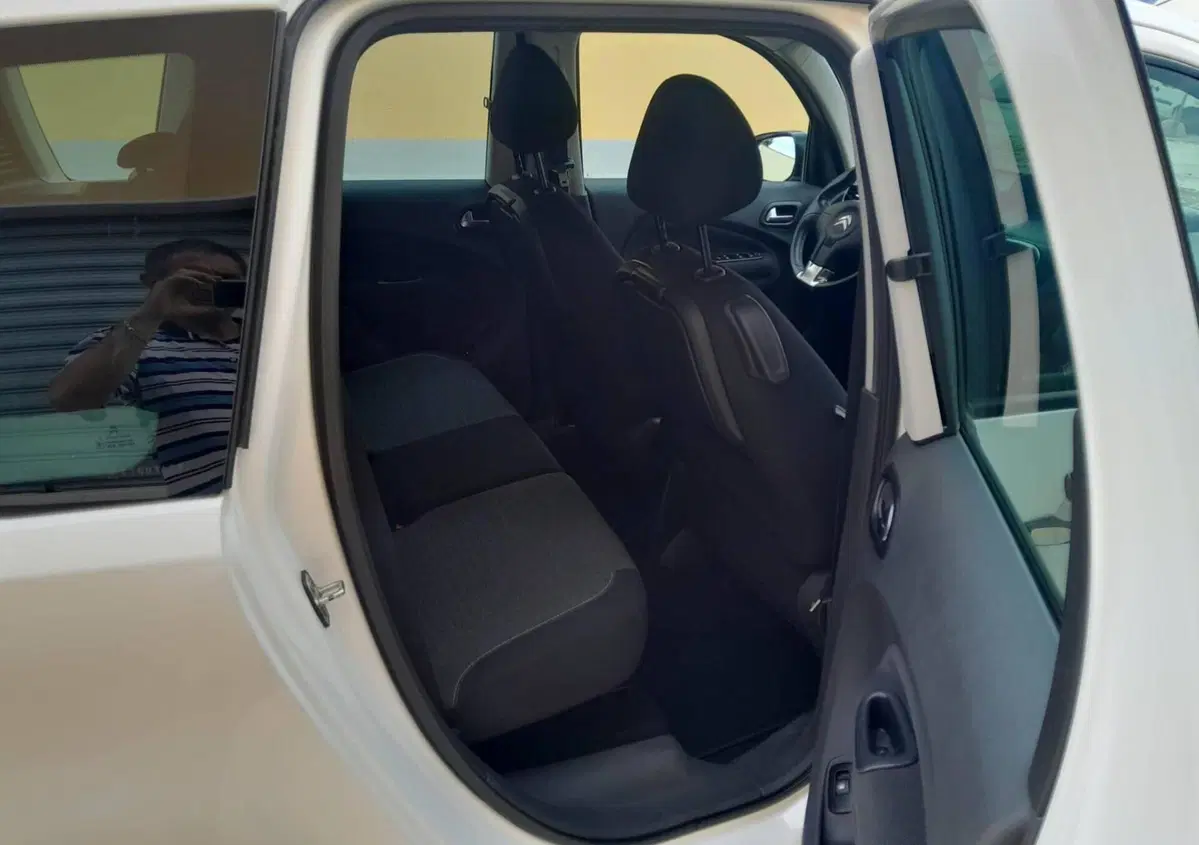 Citroen C3 Picasso BlueHDi 100 Exclusive Cinema (9)