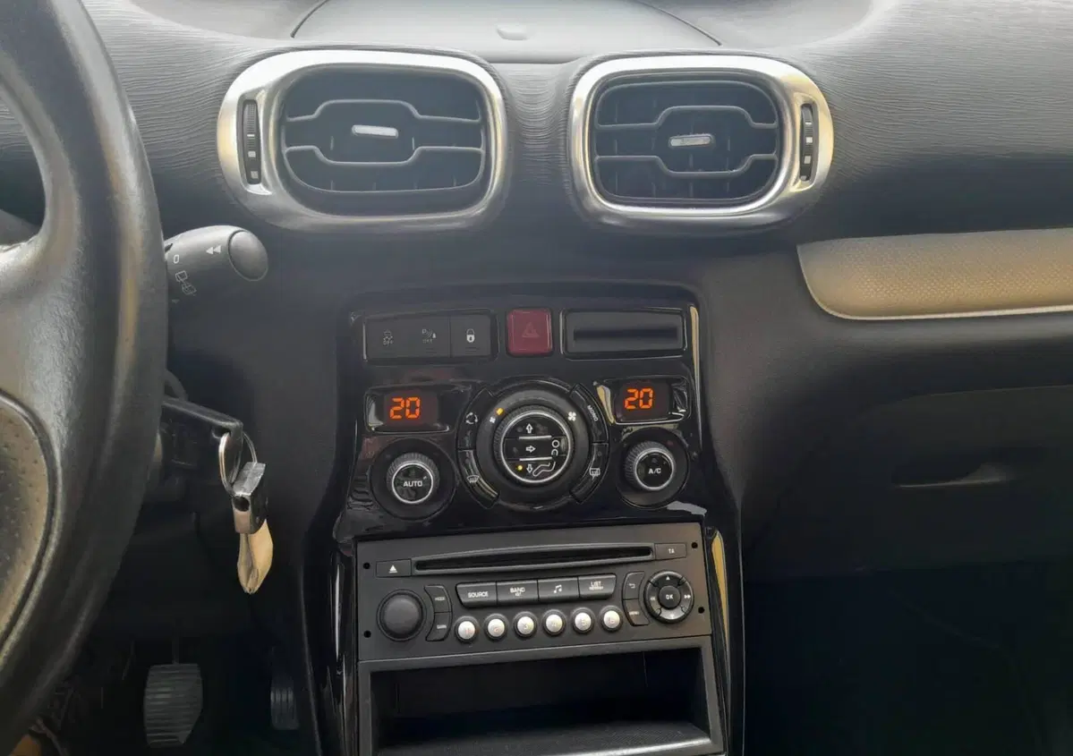 Citroen C3 Picasso BlueHDi 100 Exclusive Cinema (12)
