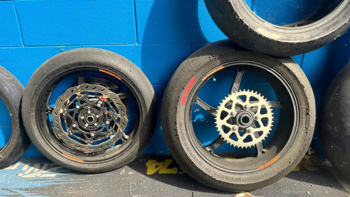 Yamaha YZF R6 (2010 - 16)  (14)