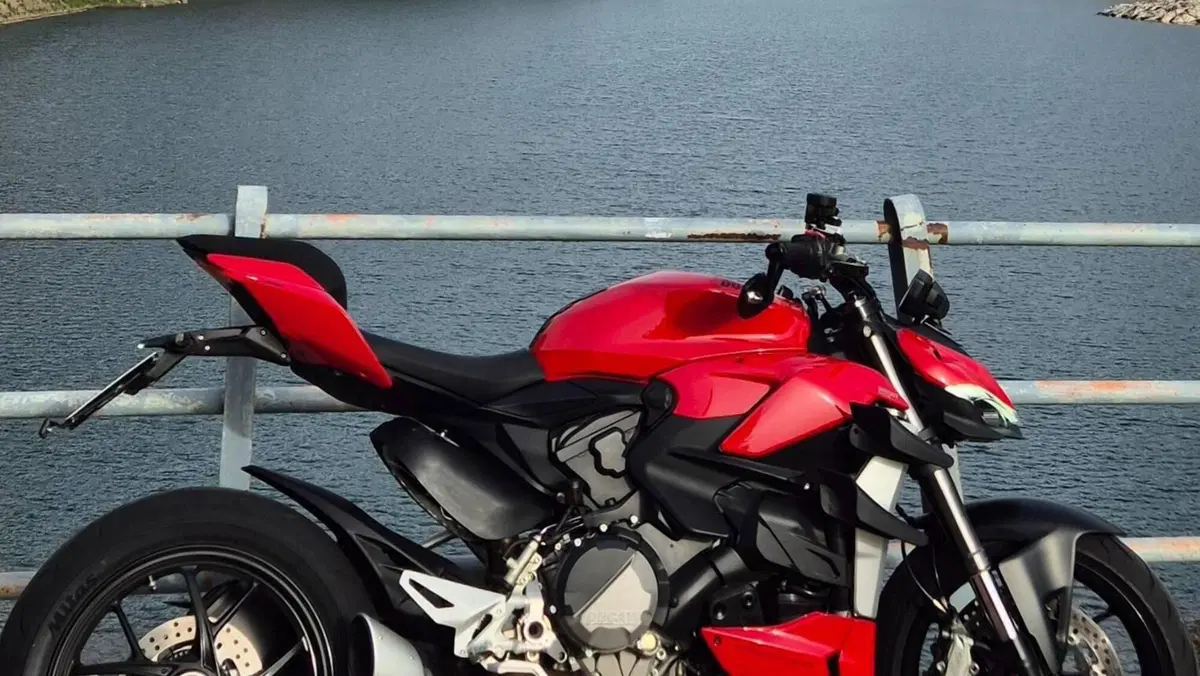 Ducati Streetfighter V2 (2022 - 24)  (3)