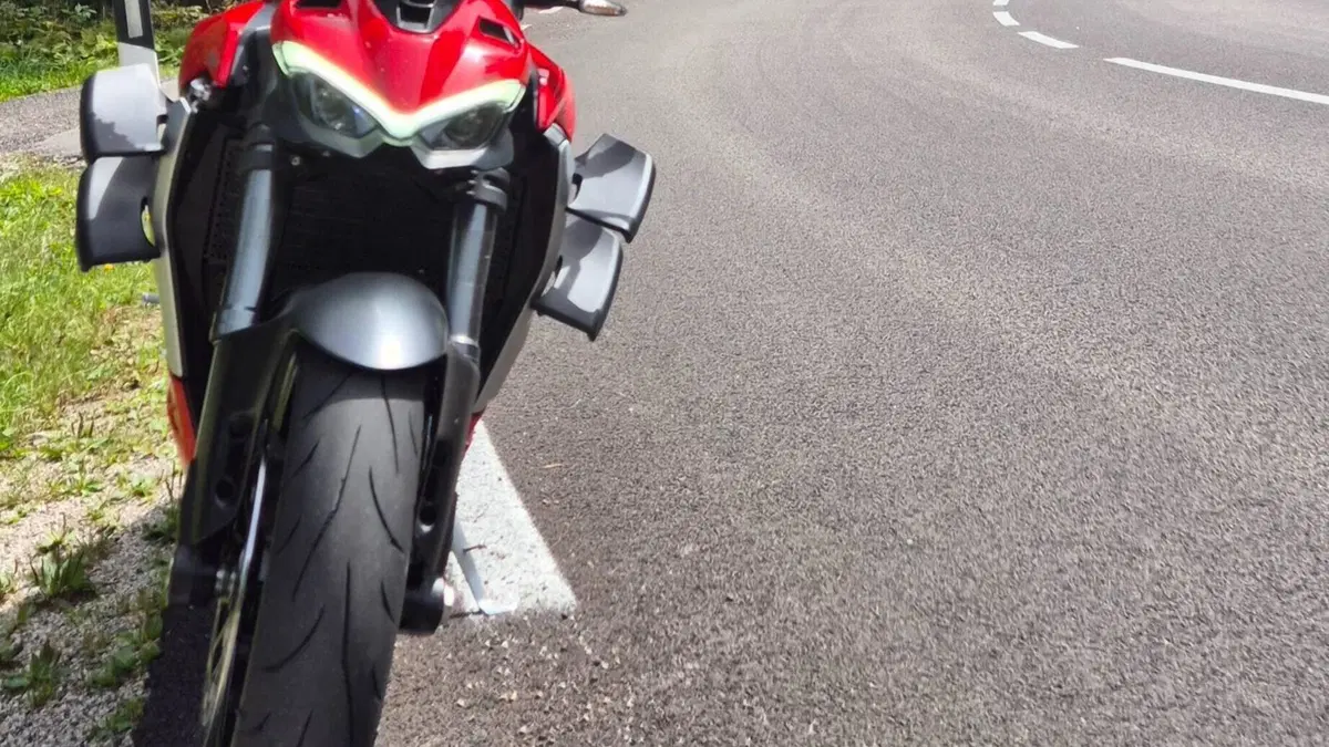 Ducati Streetfighter V2 (2022 - 24)  (5)