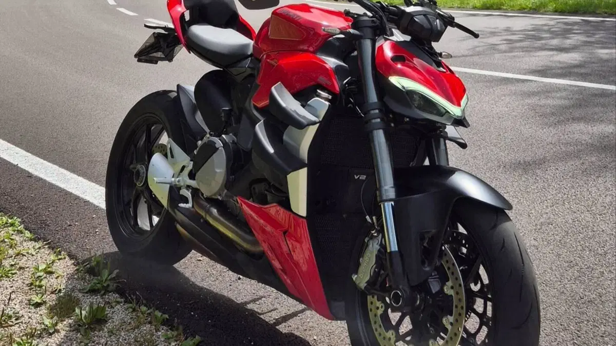Ducati Streetfighter V2 (2022 - 24)  (6)