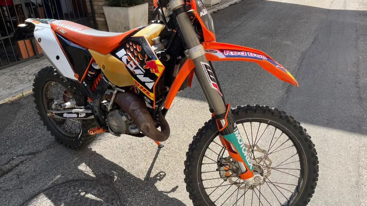 KTM 125 EXC Six Days (2010)  (3)