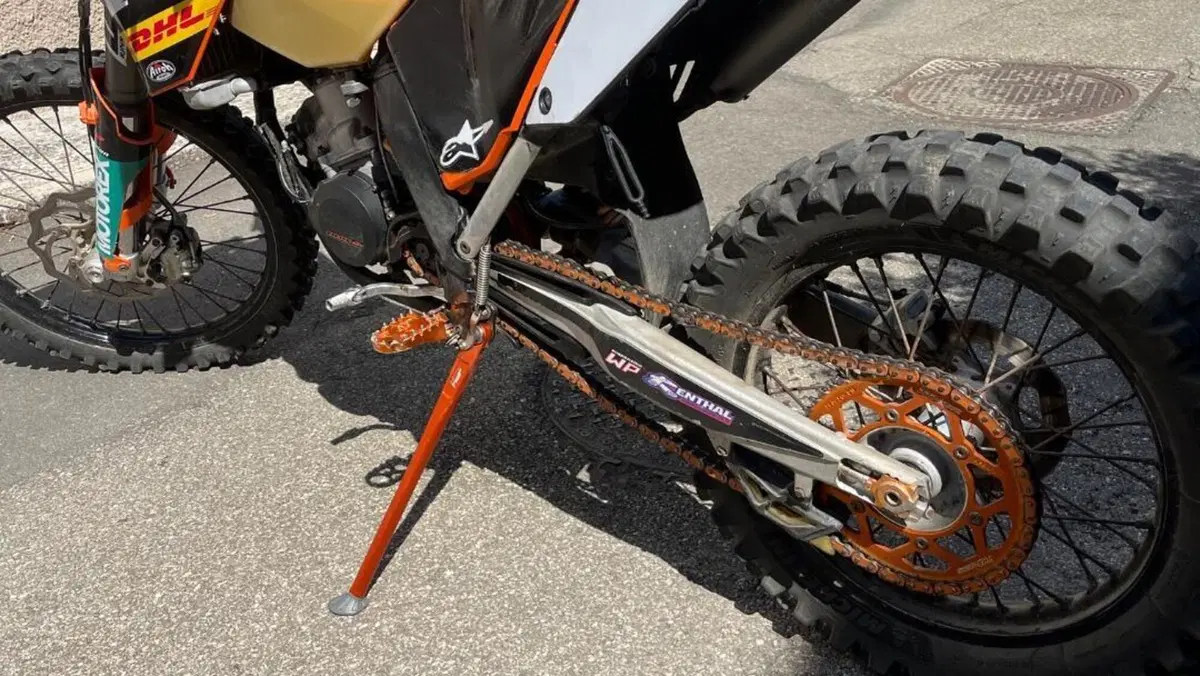 KTM 125 EXC Six Days (2010)  (4)