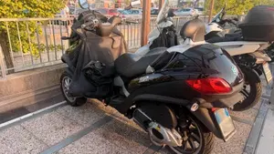 Piaggio MP3 300 Touring/LT (2011 - 13)  (2)