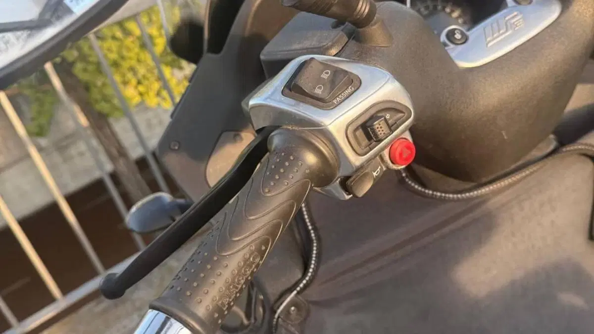 Piaggio MP3 300 Touring/LT (2011 - 13)  (7)