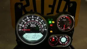 Royal Enfield Himalayan 411 (2017 - 20)  (5)