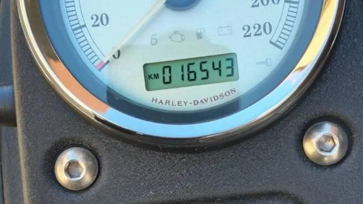 Harley-Davidson 1584 Street Bob (2008 - 15) - FXDB  (2)