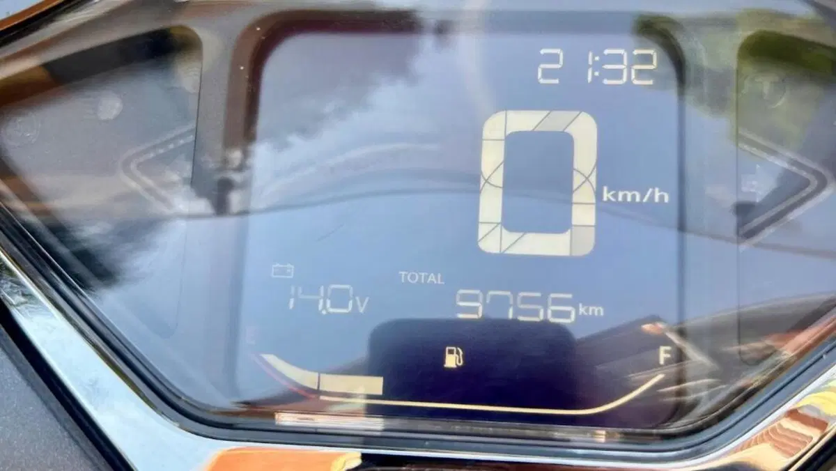 Honda SH 125i Sport (2022 - 23)  (4)