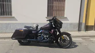 Harley-Davidson 117 Street Glide (2018 - 20) - FLHXSE usata