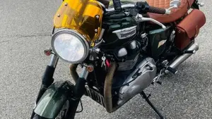 Triumph Thruxton 900 (2004 - 15) 