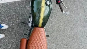 Triumph Thruxton 900 (2004 - 15)  (3)