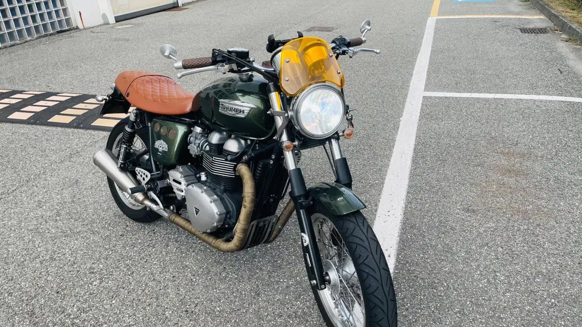 Triumph Thruxton 900 (2004 - 15)  (6)